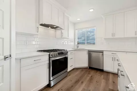 Kitchen - 2907 E Dreyden Ln, Eagle Mountain, UT 84005 photo 3 of 3