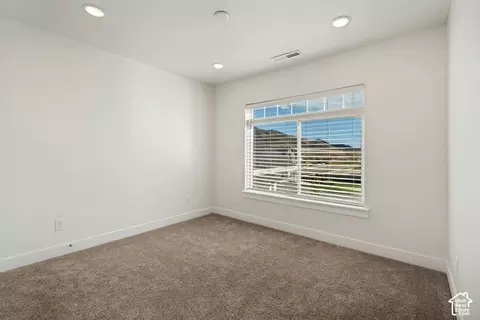 Bedroom - 2907 E Dreyden Ln, Eagle Mountain, UT 84005 photo 3 of 8