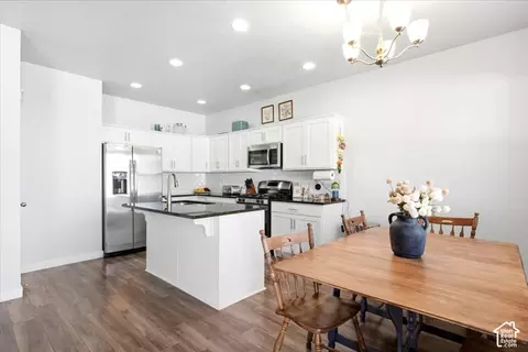 Kitchen - 1453 E Primrose Ln, Layton, UT 84040 photo 1 of 5