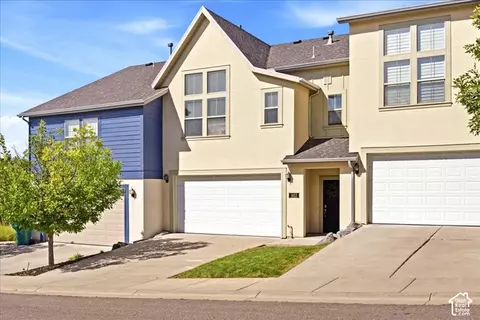 Exterior - 1453 E Primrose Ln, Layton, UT 84040 photo 5 of 5