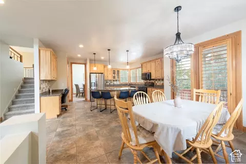 Dining - 1208 W Saddle Bluff Dr, Murray, UT 84123 photo 2 of 2