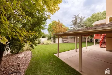 Exterior - 1208 W Saddle Bluff Dr, Murray, UT 84123 photo 5 of 9