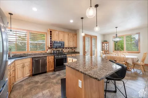 Kitchen - 1208 W Saddle Bluff Dr, Murray, UT 84123 photo 2 of 4