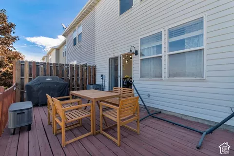 Exterior - 137 E Wayfield Dr, Draper, UT 84020 photo 4 of 5