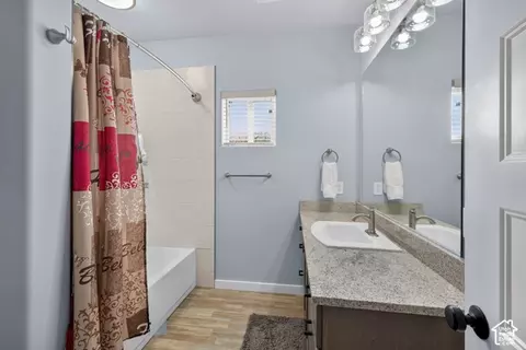 Bath - 5020 Spanish Valley Dr, Moab, UT 84532 photo 3 of 3