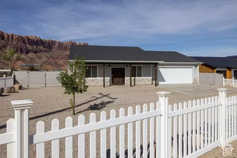 Exterior - 5020 Spanish Valley Dr, Moab, UT 84532 photo 5 of 12