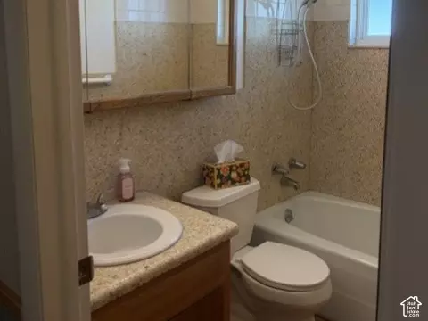 Bath - 145 N 400 E #29, Orem, UT 84097 photo 1 of 3