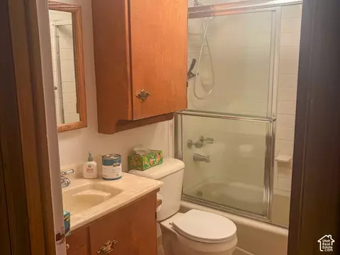 Bath - 145 N 400 E #29, Orem, UT 84097 photo 3 of 3