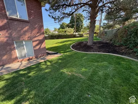 Exterior - 110 E 2250 S, Bountiful, UT 84010 photo 3 of 6