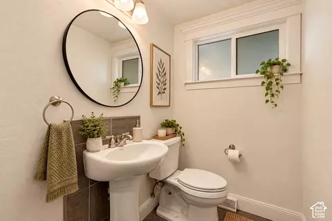 Bath - 1380 E 330 S, Provo, UT 84606 photo 4 of 8