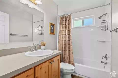 Bath - 1045 W 3600 S #4, Perry, UT 84302 photo 4 of 6