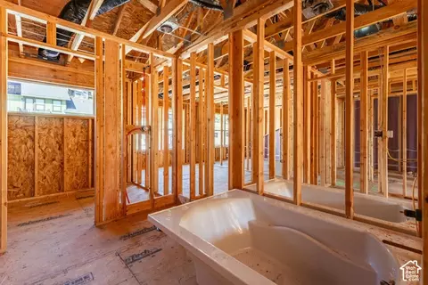 Bath - 371 W Ascent Dr #264, Hideout, UT 84036 photo 1 of 7