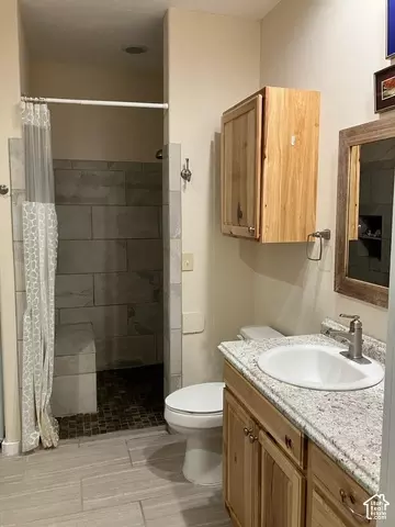 Bath - 4095 Mountain Ct, Moab, UT 84532 photo 5 of 5