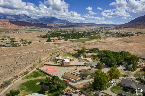 View/Area - 4095 Mountain Ct, Moab, UT 84532 photo 4 of 6