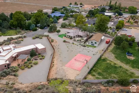 View/Area - 4095 Mountain Ct, Moab, UT 84532 photo 2 of 6