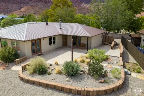 Exterior - 4095 Mountain Ct, Moab, UT 84532 photo 7 of 16
