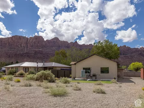 Exterior - 4095 Mountain Ct, Moab, UT 84532 photo 8 of 16
