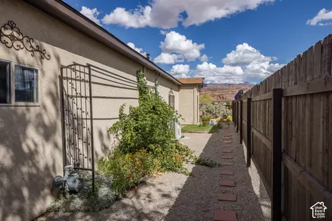 Exterior - 4095 Mountain Ct, Moab, UT 84532 photo 10 of 16