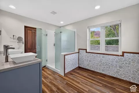 Bath - 4095 Mountain Ct, Moab, UT 84532 photo 1 of 5