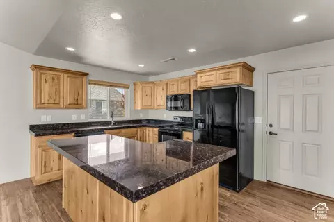 Kitchen - 613 S 1040 E, American Fork, UT 84003 photo 3 of 5
