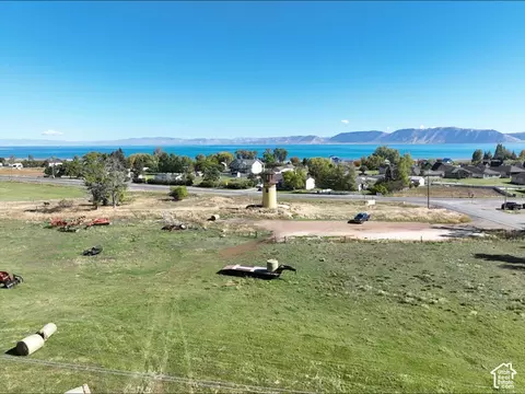 1925 S Bear Lake Blvd, Garden City, UT 84028