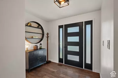 Entry Way - 4284 S Vallejo Dr E, Holladay, UT 84117 photo 1 of 2