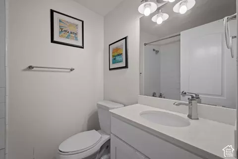 Bath - 4284 S Vallejo Dr E, Holladay, UT 84117 photo 3 of 5