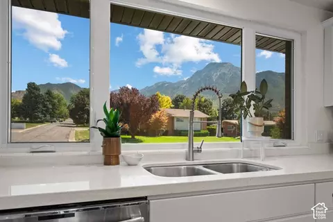 Kitchen - 4284 S Vallejo Dr E, Holladay, UT 84117 photo 1 of 5