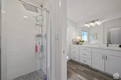 Bath - 4284 S Vallejo Dr E, Holladay, UT 84117 photo 2 of 5