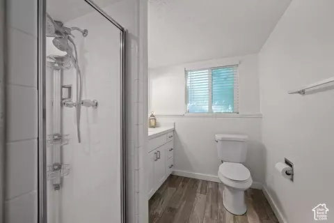 Bath - 4284 S Vallejo Dr E, Holladay, UT 84117 photo 4 of 5