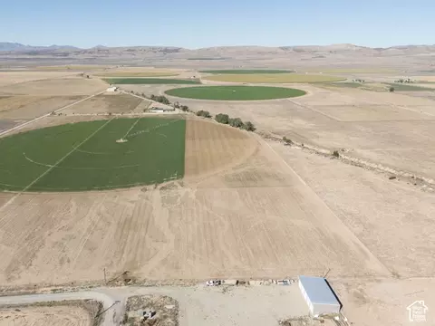 698 W Crooked Ln, Levan, UT 84639 photo 12