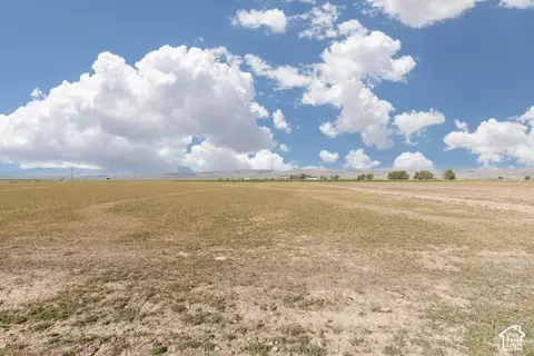 698 W Crooked Ln, Levan, UT 84639 photo 15