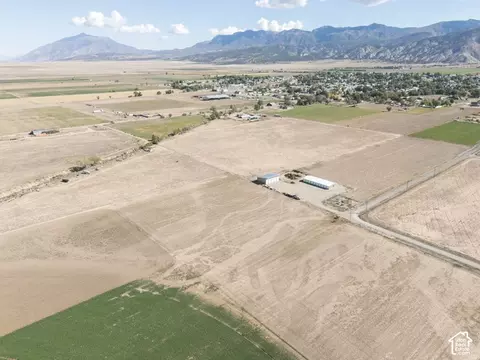 698 W Crooked Ln, Levan, UT 84639 photo 10