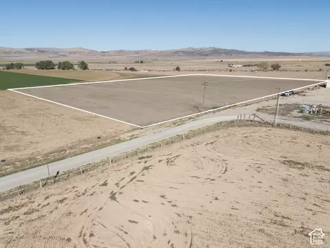 698 W Crooked Ln, Levan, UT 84639 photo 5