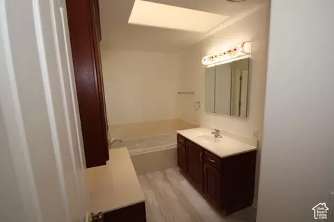 Bath - 1140 Windsor Dr, River Heights, UT 84321 photo 2 of 5