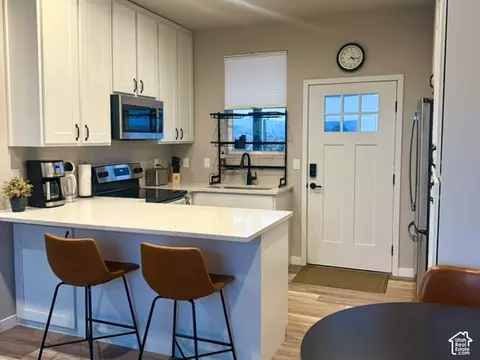 Kitchen - 215 S Copper Rd E, Kanab, UT 84741 photo 5 of 5
