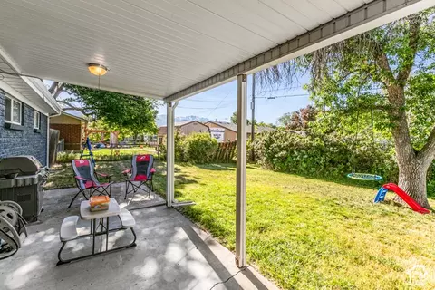 Exterior - 1619 N Davis W, Layton, UT 84041 photo 3 of 6