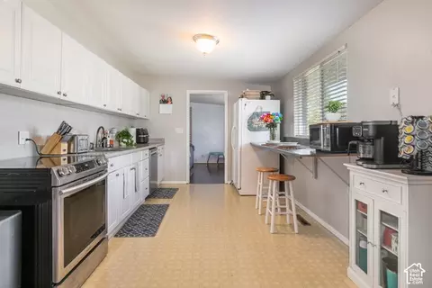 Kitchen - 1619 N Davis W, Layton, UT 84041 photo 2 of 3