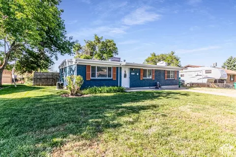 Exterior - 1619 N Davis W, Layton, UT 84041 photo 2 of 6