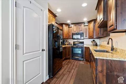 Kitchen - 1809 E Whitetail Dr, Layton, UT 84040 photo 3 of 4
