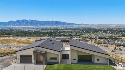 Exterior - 382 N 900 E, Providence, UT 84332 photo 4 of 15