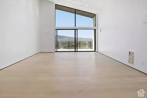 Living - 382 N 900 E, Providence, UT 84332 photo 2 of 19