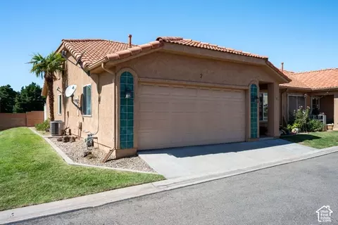 Exterior - 151 W Telegraph St #2, Washington, UT 84780 photo 3 of 5