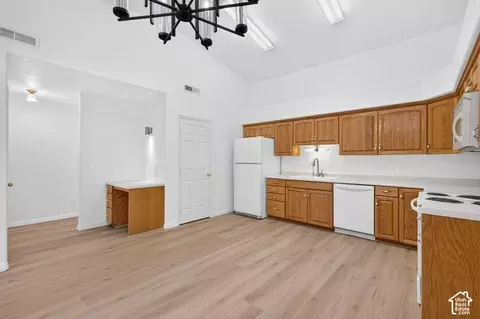Kitchen - 151 W Telegraph St #2, Washington, UT 84780 photo 3 of 4
