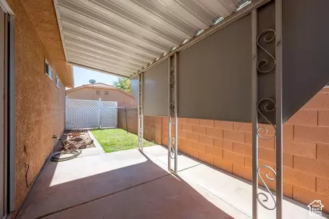Exterior - 151 W Telegraph St #2, Washington, UT 84780 photo 4 of 5