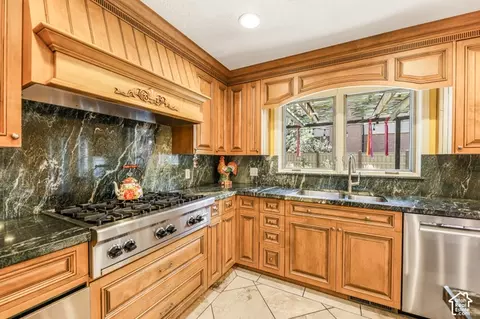 Kitchen - 8415 S Red River Rd, Sandy, UT 84093 photo 6 of 9