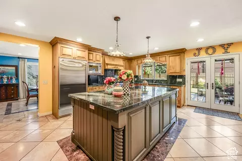 Kitchen - 8415 S Red River Rd, Sandy, UT 84093 photo 2 of 9
