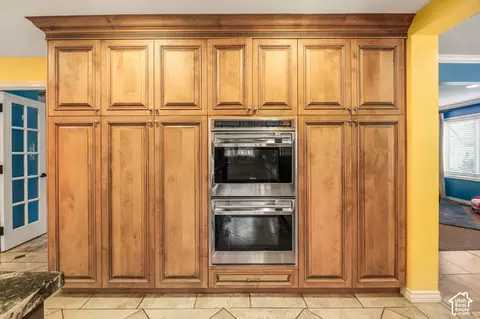 Kitchen - 8415 S Red River Rd, Sandy, UT 84093 photo 7 of 9