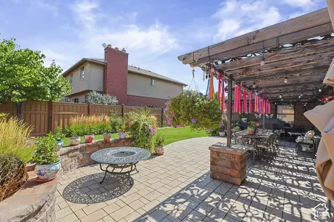 Exterior - 8415 S Red River Rd, Sandy, UT 84093 photo 7 of 25