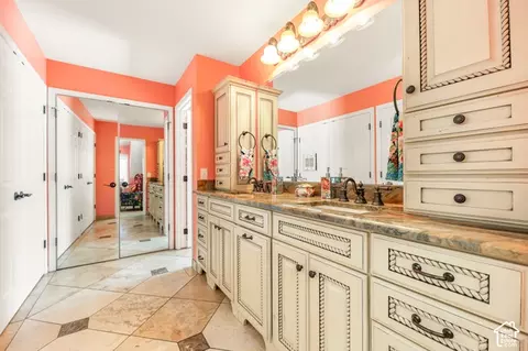 Bath - 8415 S Red River Rd, Sandy, UT 84093 photo 3 of 10